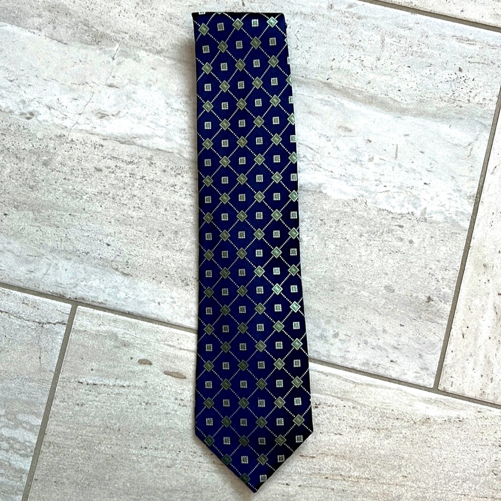 Geoffrey Beene tie blue and green